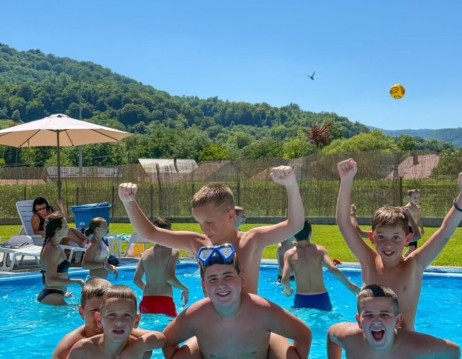 Ljeto na bazenima